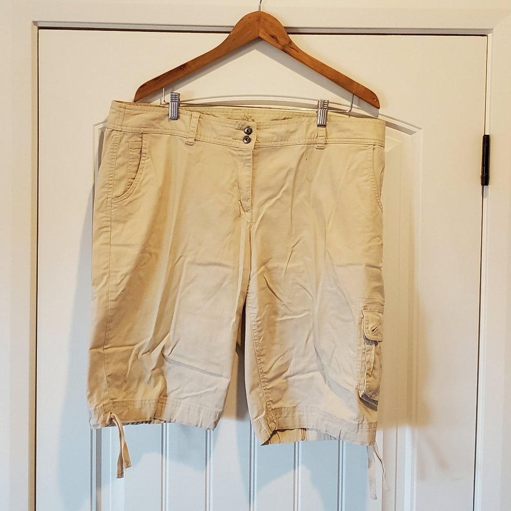 Liz Claiborne Stretch Skimmers, Size 18